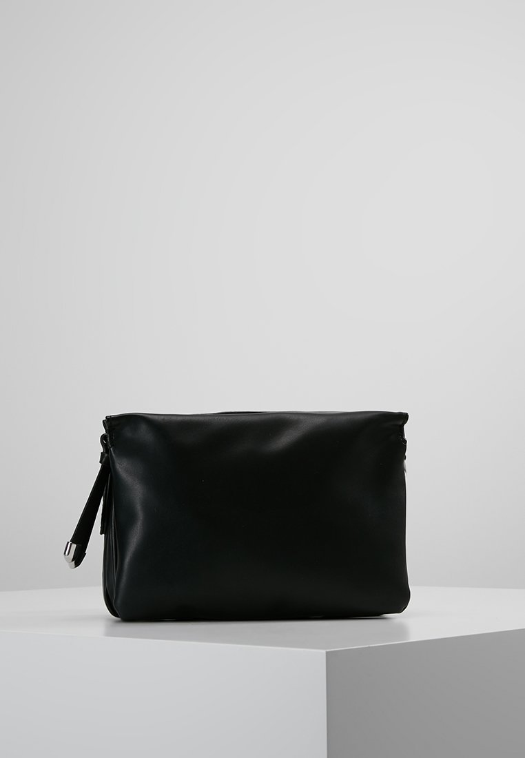 s.Oliver CITY BAG Skulderveske black Zalando.no s.Oliver CITY BAG Skulderveske black Zalando.no