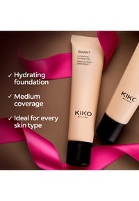 KIKO Milano SMART HYDRATING FOUNDATION - Fond de teint - 05 warm beige