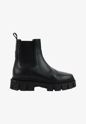 Fendi, Bottines à plateau - black