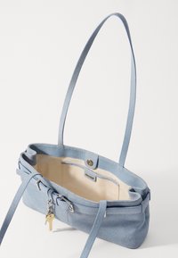 Osoi SHOULDER BROCLE - Kézitáska - new sky