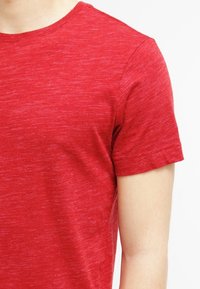 Banana Republic Jednoduché tričko - red