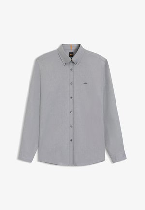 Camicia con maniche lunghe e bottoni in tessuto grigio chiaro, con colletto classico, sette bottoni e un ricamo logo sottile in nero sul petto.