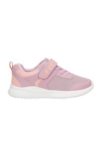 Baskets de sport pour enfants légères en violet clair et rose, avec une tige en mesh, une bande Velcro, des lacets et une semelle texturée blanche.