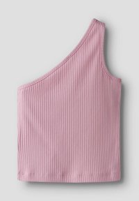 Débardeur rose asymétrique à côtes avec une bretelle, coutures plates et design ajusté. La texture est lisse et extensible.