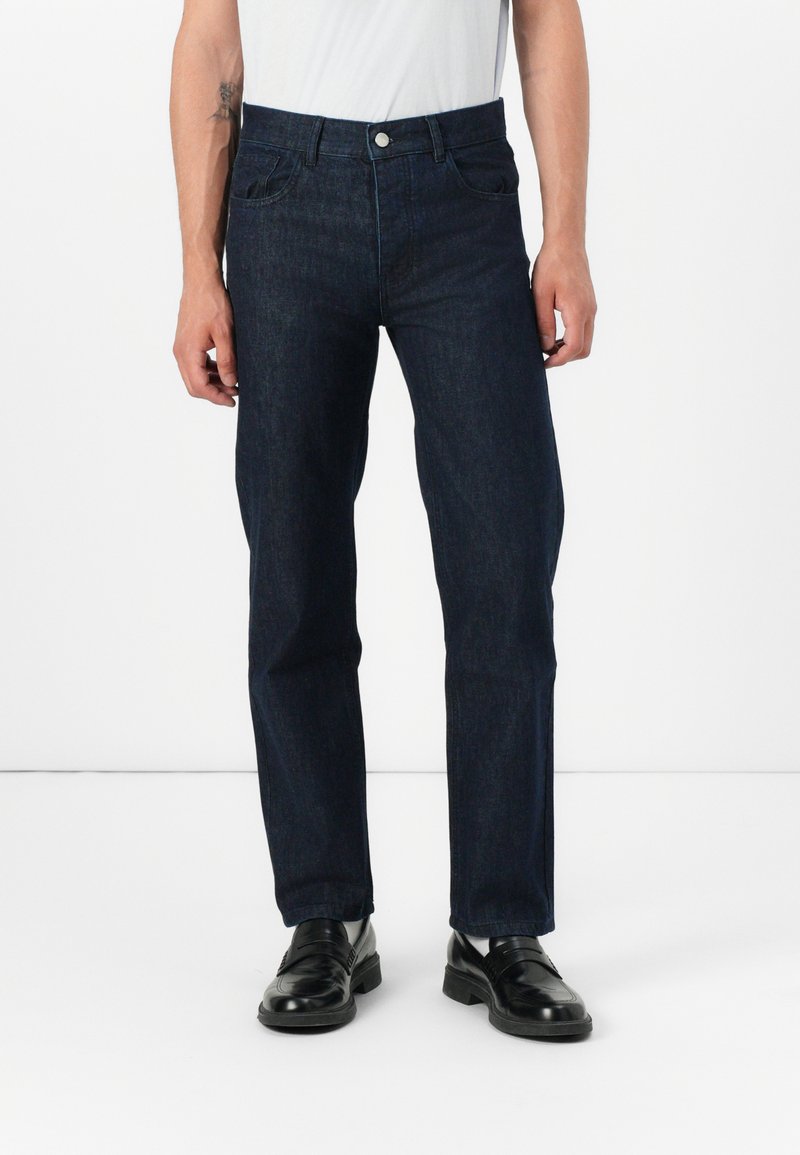 Holzweiler Straight leg jeans donkerblauw Holzweiler Straight leg jeans donkerblauw