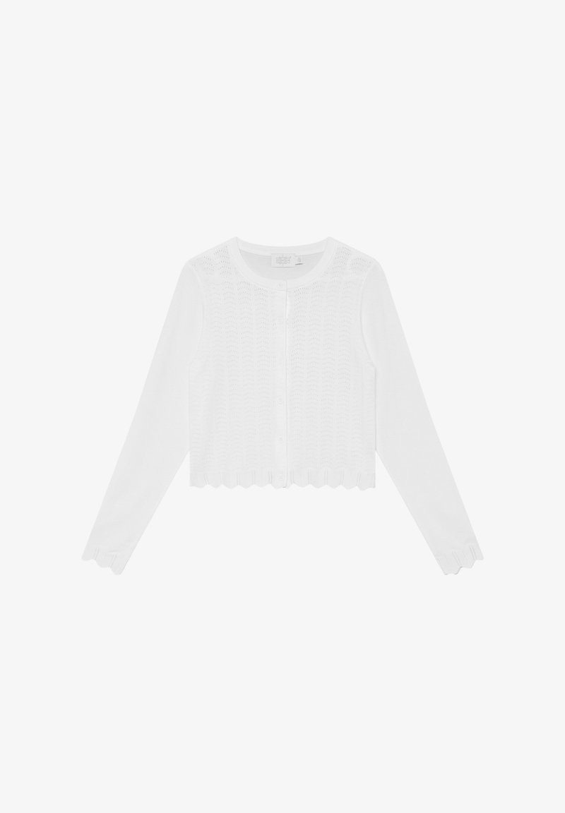 Cárdigan blanco de punto con mangas largas, escote redondo y dobladillo ondulado. Cuenta con botones en la parte delantera y un patrón texturizado en toda la prenda.