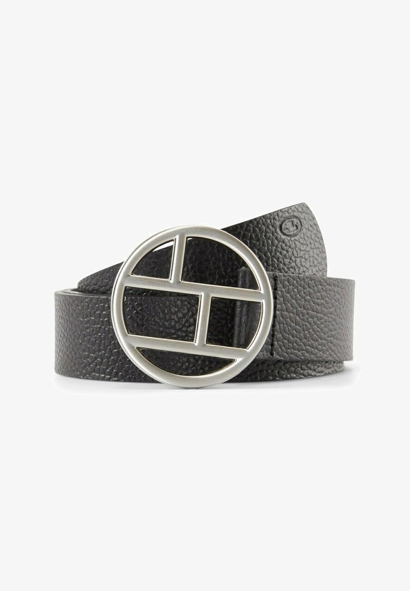 Ceinture en cuir noir texturé avec une boucle ronde argentée présentant des barres horizontales et verticales entrecroisées formant un motif géométrique.