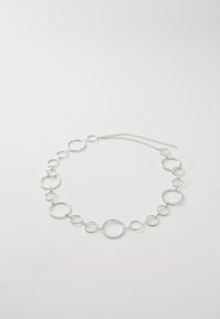 Valitud, silver-coloured