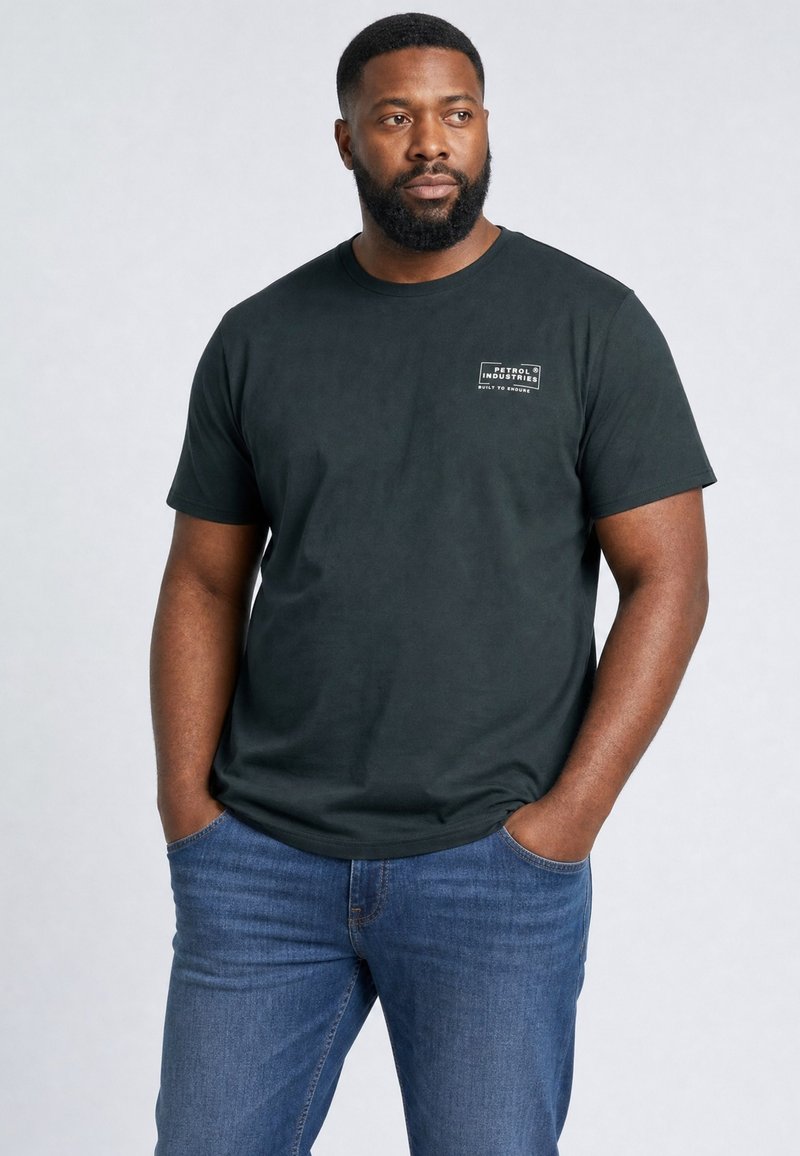 Petrol Industries Basic-T-Shirt - deep green/dunkelgrün - Zalando