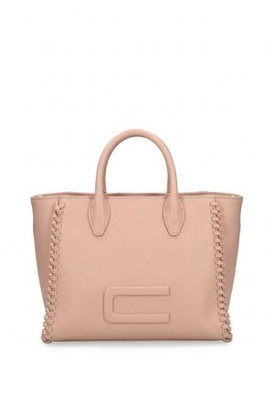 Weiche rosa Ledertasche mit zwei abgerundeten Griffen, abgesteppten Details an den Seiten und einem großen geprägten "C" in der Mitte vorne.