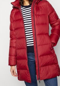 Tommy Hilfiger Donsjas - red