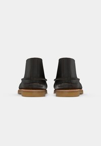 Timberland CHUKKA MID LACE UP - Hétköznapi fűzős cipő - dark brown