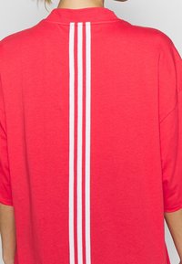 adidas Performance Triko s potiskem - pink