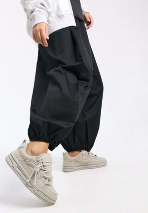 CHUNKY - Športni copati - grey