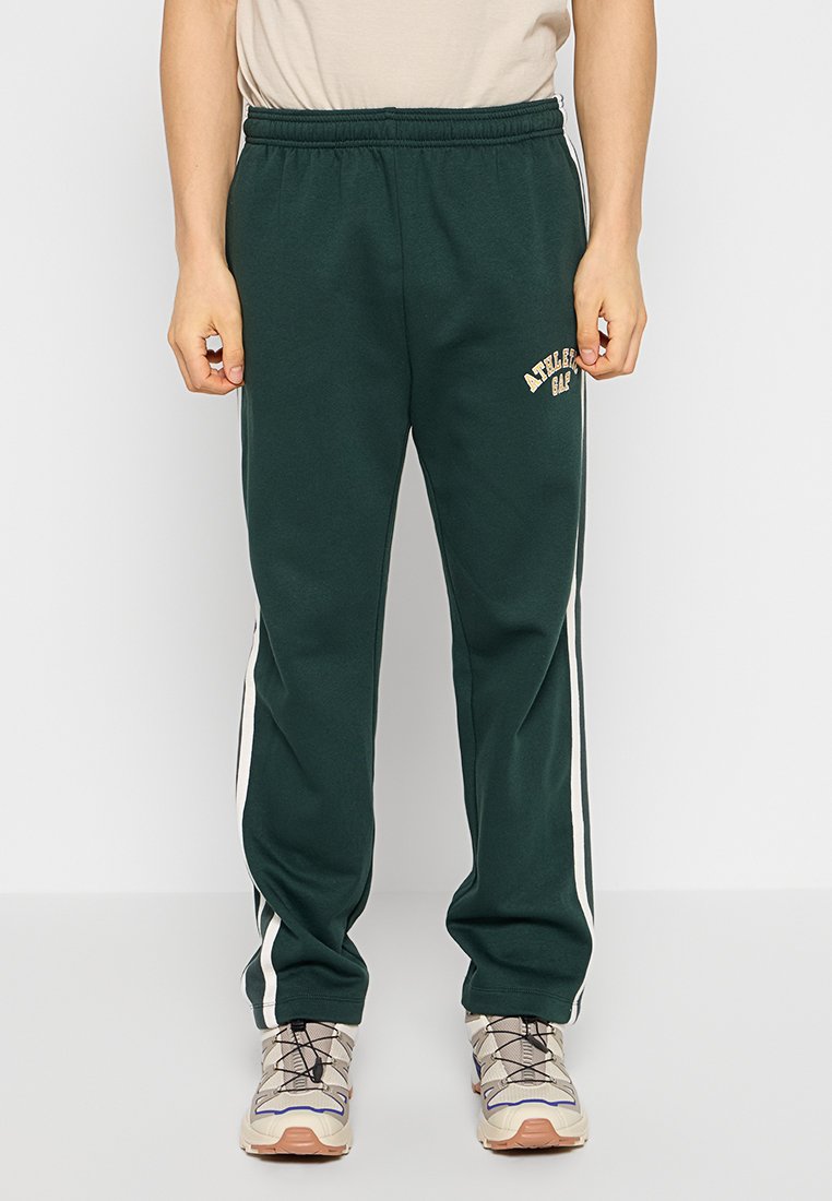 GAP Trainingsbroek donkergroen GAP Trainingsbroek donkergroen