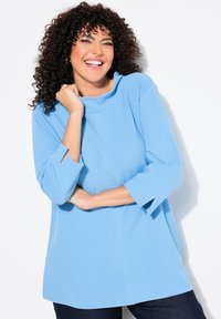 Ulla Popken CROSS 3/4 SLEEVE TURTLENECK  - Strickpullover - skyline blue