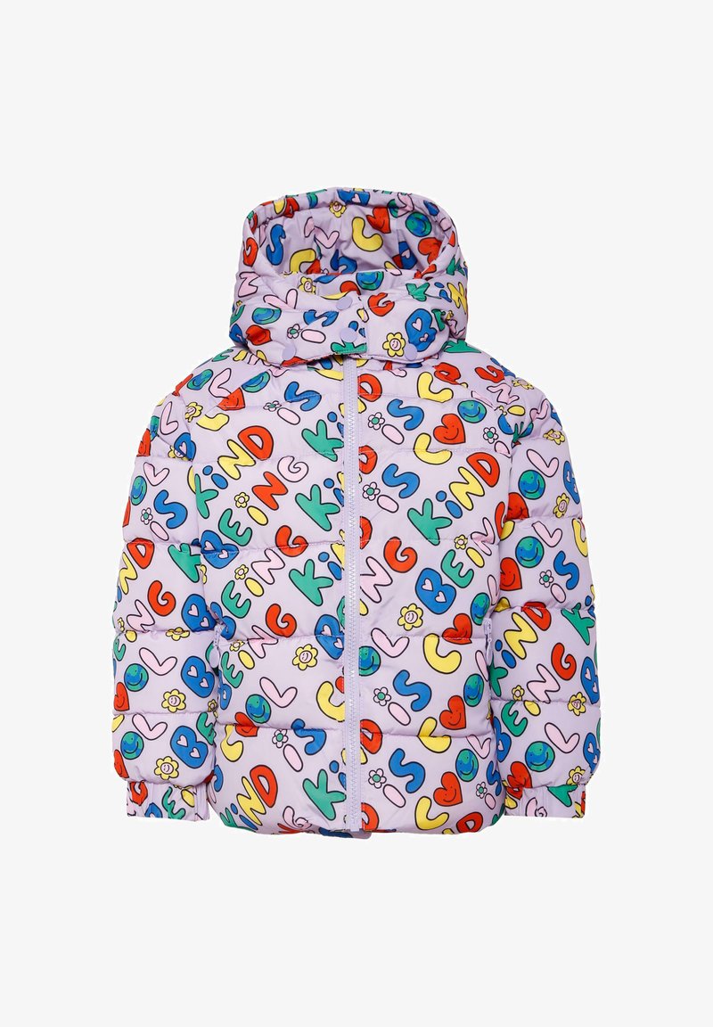 Veste rembourrée en violet clair avec des lettres et des symboles multicolores. Elle possède un col haut, une fermeture éclair et des poignets élastiqués.