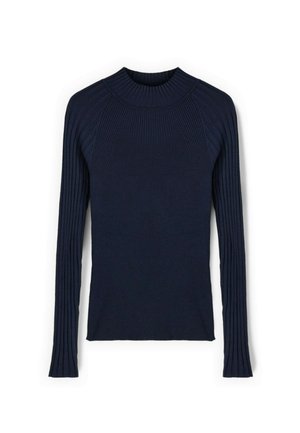 Suéter de manga larga acanalado en navy con cuello alto y diseño ajustado, que presenta sutiles líneas horizontales y un acabado texturizado.