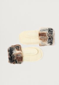 Pantufas de pelúcia falsa com base em creme e borde de pelo texturizado multicolorido. Apresentam um design de calçar fácil com forro suave e solas resistentes.