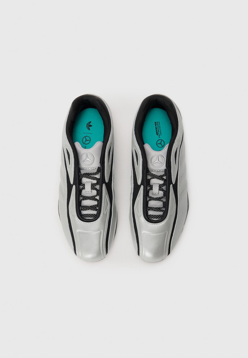 adidas gazelle silver green womens Buy Adidas Oznova GW9386 main image 0