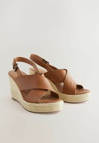 Espadrillid - tan brown