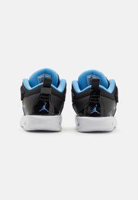 Jordan STAY LOYAL 3  - Zapatos de bebé - black/university blue/white