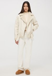 Terranova MONTONE SINTETICO - Giacca in similpelle - bianco lana