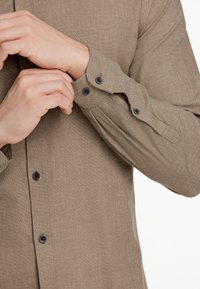 Lindbergh MOULINÉ STRETCH  - Camisa - deep sand