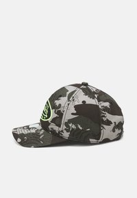 Von Dutch UNSTRUCTURED ASIA CAMO UNISEX - Kapa - grey/black