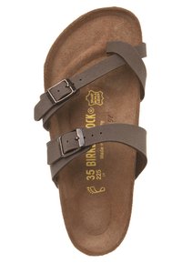 Brune lær sandal med to justerbare remmer, metal spænder og en korksål. Tekstureret indre overflade, buet sål for komfort.