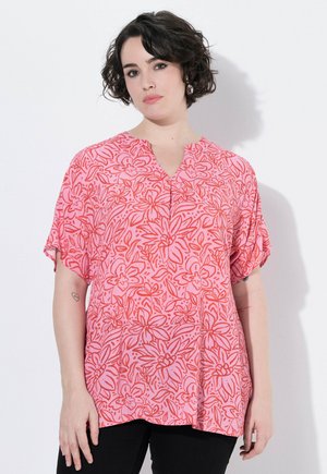 Ulla Popken, TONAL FLORAL SPLIT NECK BLOUSE - Bluse - pale pink