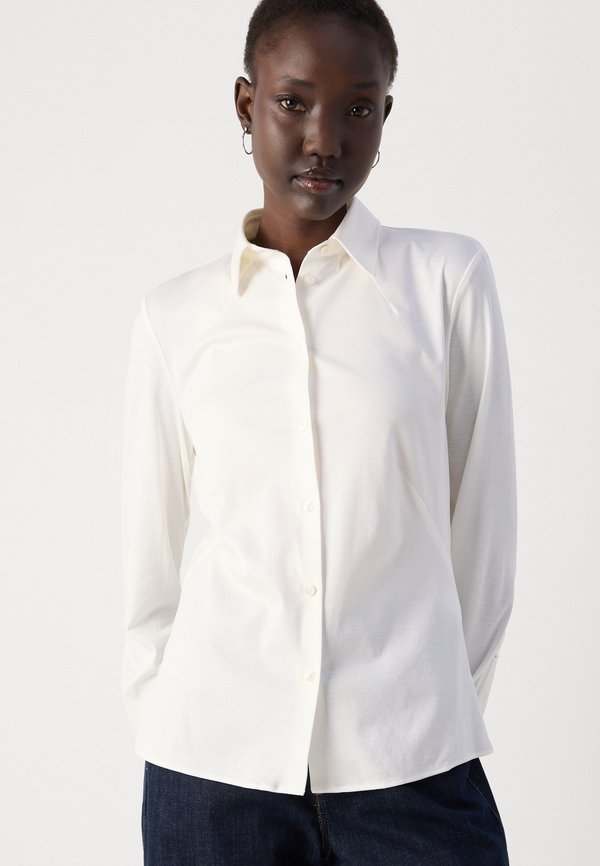 BRONTA TUESDAY - Button-down blouse3