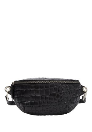 Banane en cuir noir texturé avec fermeture éclair et bandoulière réglable avec des détails en métal argenté.