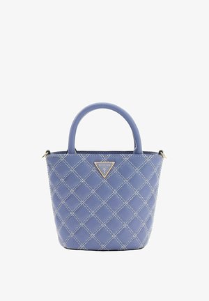 Petit sac à main bleu en simili cuir avec un motif matelassé et des coutures blanches, doté d'une plaque de logo triangulaire et de poignées courtes et rondes.