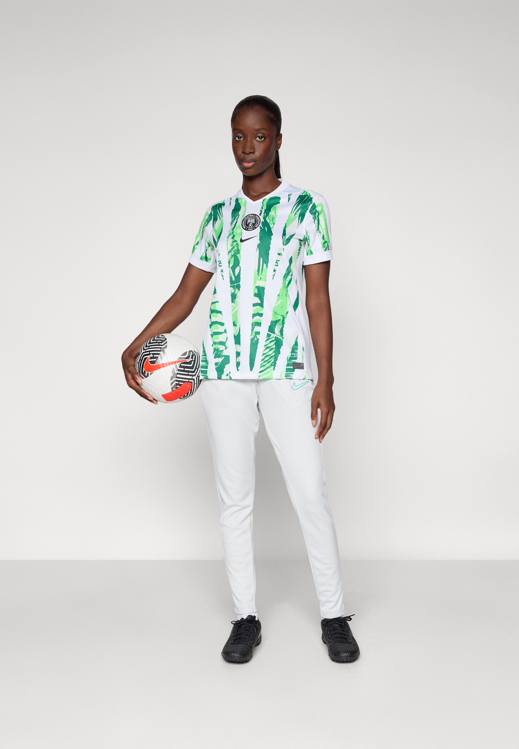 nike football team wear