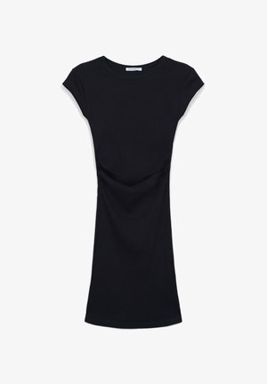 Robe noire à côtes avec manches courtes, corsage ajusté et détail froncé sur le côté, dotée d'une texture lisse et d'un ourlet à mi-genoux.