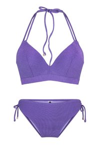 Ensemble bikini violet comprenant un haut triangle avec des bretelles ajustables et un bas à nouer, fabriqué en tissu texturé avec un léger éclat.