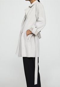PULL&BEAR Cappotto corto - beige