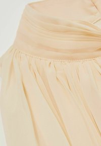 Reiss REGULAR FIT - DRAPED SLEEVELESS - Toppi - ivory