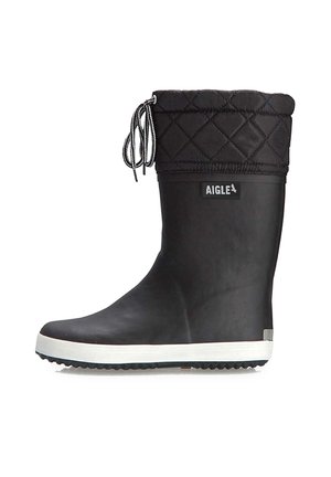 Sort gummistøvle med hvid sål, quiltet manchet, snøre-lukning og Aigle-logo på siden.