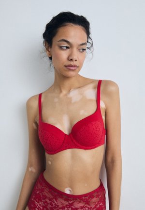 Chantelle COVERING BRA - Underwired bra - poppy red