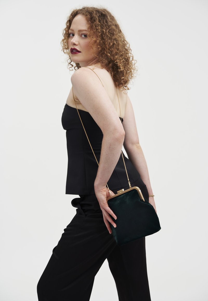 FABLE ENGLAND INTO THE WOODS  - Clutch - woodland green