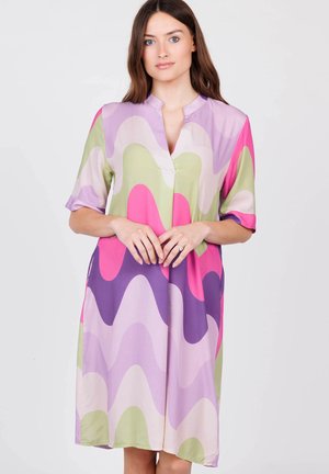 WD NOVA V-NECK - Freizeitkleid - lilac