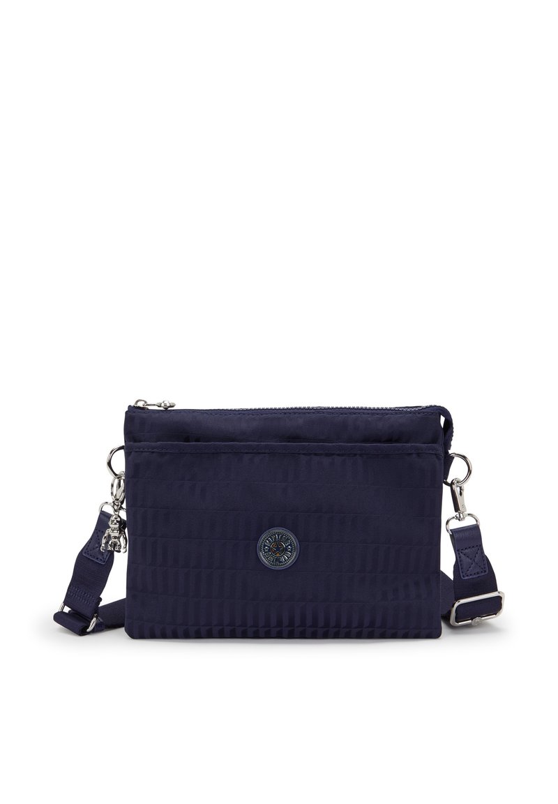 Borsa a tracolla rettangolare blu navy con tracolla regolabile, tessuto testurizzato, tasca frontale con zip e patch rotondo con logo al centro.