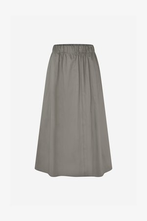 Una gonna grigia al ginocchio realizzata in un tessuto liscio e leggero, con una cintura elastica e un design semplice arricciato.