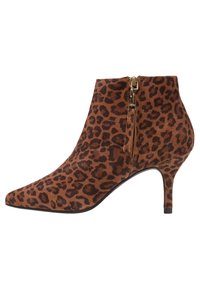 Stivale alla caviglia in stampa leopardata realizzato in suede, con punta affusolata, alto tacco a stiletto e zip laterale con dettagli in frange.