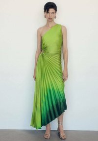 Mango CLAUDIA Vestido de fiesta green/verde