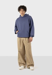 Kaotiko UNDER HER EYES UNISEX - Felpa con cappuccio - violet