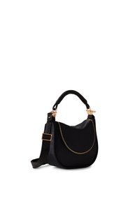 Borsa a spalla nera in pelle testurizzata, con una forma curva, dettagli in zip dorato e una maniglia intrecciata. Include una tracolla rimovibile.