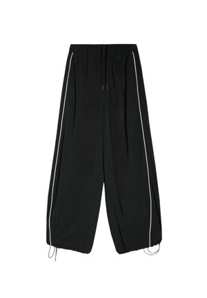 Bershka, TECHNICAL PARACHUTE TROUSERS - Pantalon classique - black
